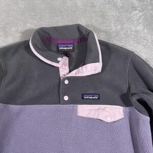 Patagonia Sweater Synchilla Snap-T Fleece Womens‎ XS Gray Purple Pullover Winter
